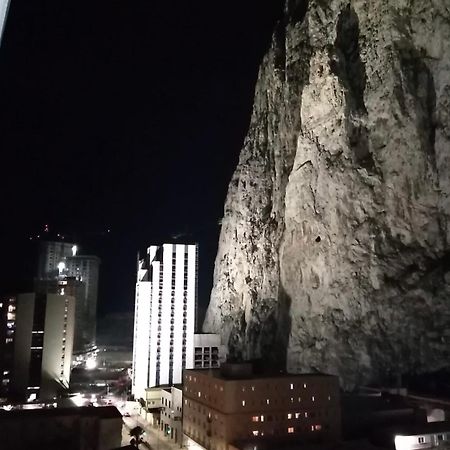 Cp High Floor Luxury Studio Sleeps 3 Gibraltar Extérieur photo