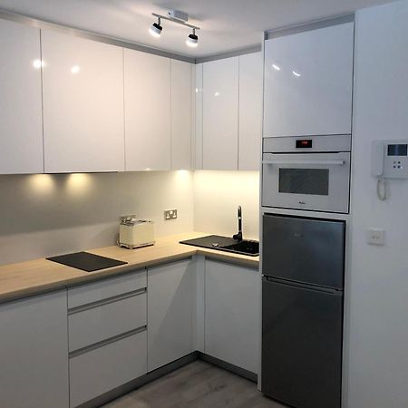 Cp High Floor Luxury Studio Sleeps 3 Gibraltar Extérieur photo