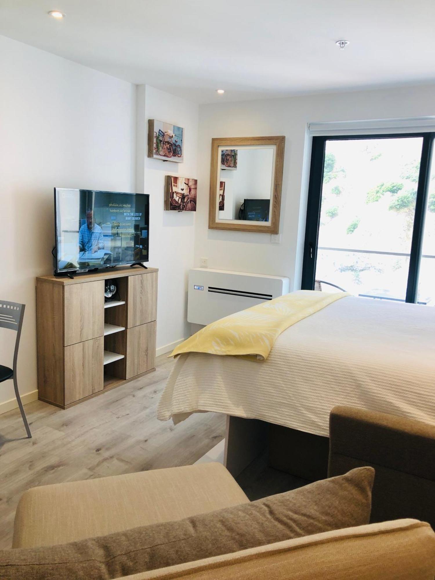 Cp High Floor Luxury Studio Sleeps 3 Gibraltar Extérieur photo
